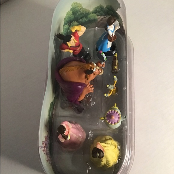 DISNEY BEAUTY AND THE BEAST FIGURINE PLAYSET - Picture 5 of 10